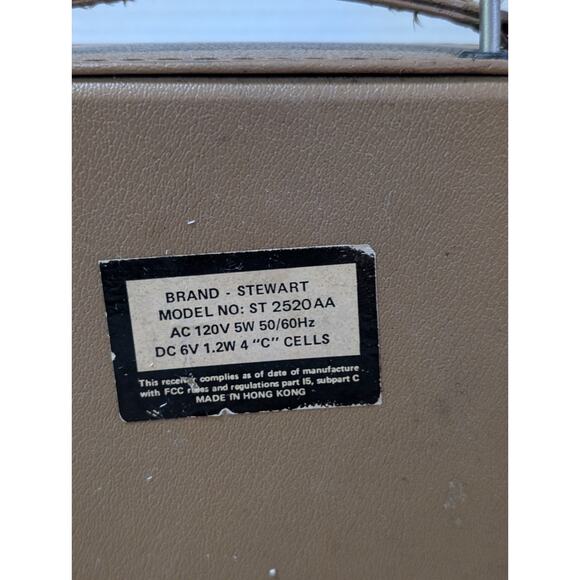 Vintage - 8" Stewart AM/FM Radio Tan Case, Plug In/Battery Powered, Tested Works - Picture 4 of 9